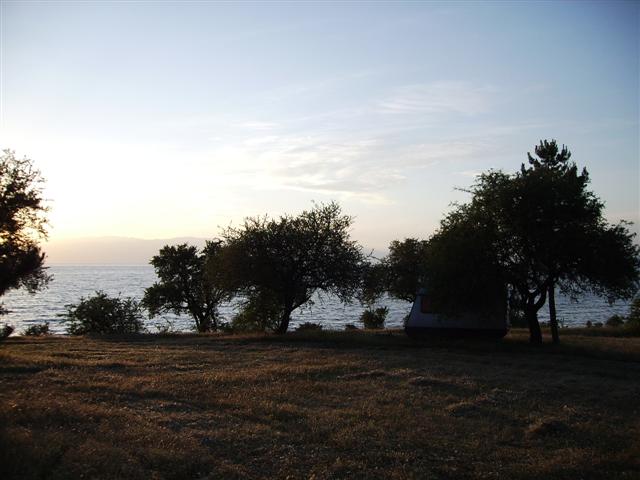 ondergaande zon Ondergaande zon op camping Gradiste