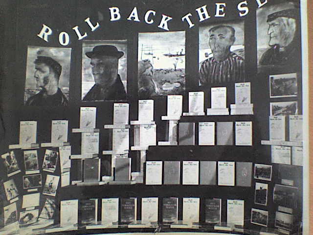 Roll back the sea Etalage in New York met Roll Back The Sea (1948)