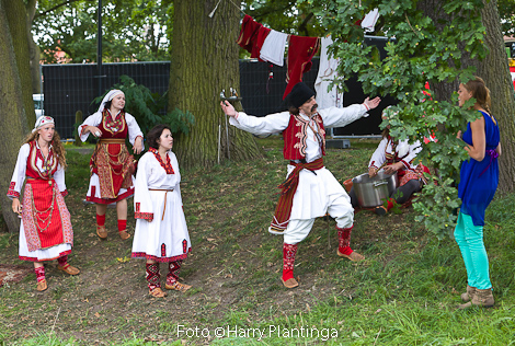 De bruiloft der zeven zigeuners in Zwolle Stadsfestival Zwolle - fotograaf Harry Plantinga